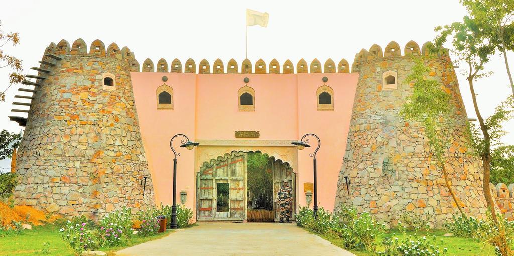 Lohagarh Fort Resort Kukas Exterior photo