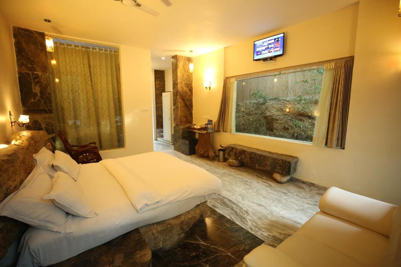 Lohagarh Fort Resort Kukas Exterior photo